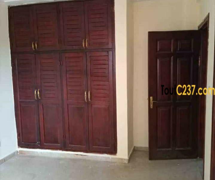 Appartement à louer à Bonamoussadi Douala