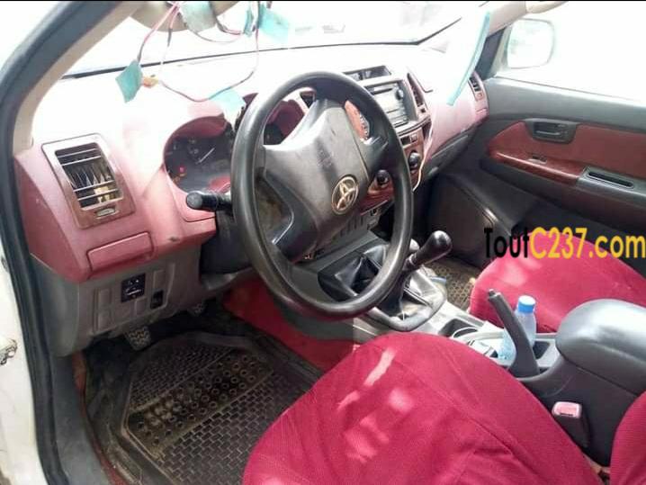 Toyota Hilux à vendre à Douala