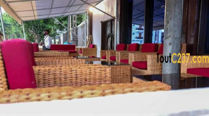 Salle de Banquet à Louer à Bonapriso Douala