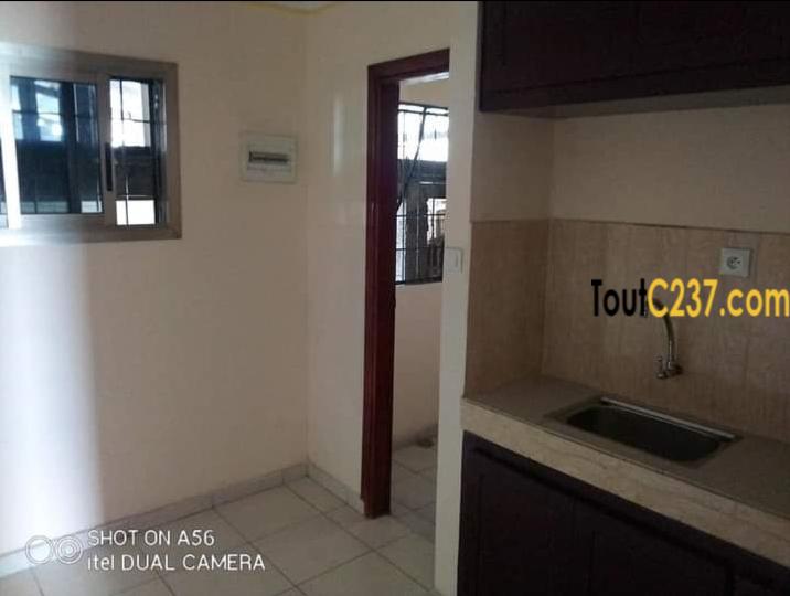 Appartement à louer à Bonapriso Douala