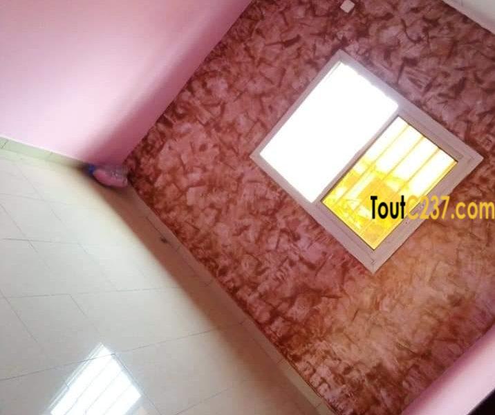 Appartement à louer à Bonamoussadi Sable Douala