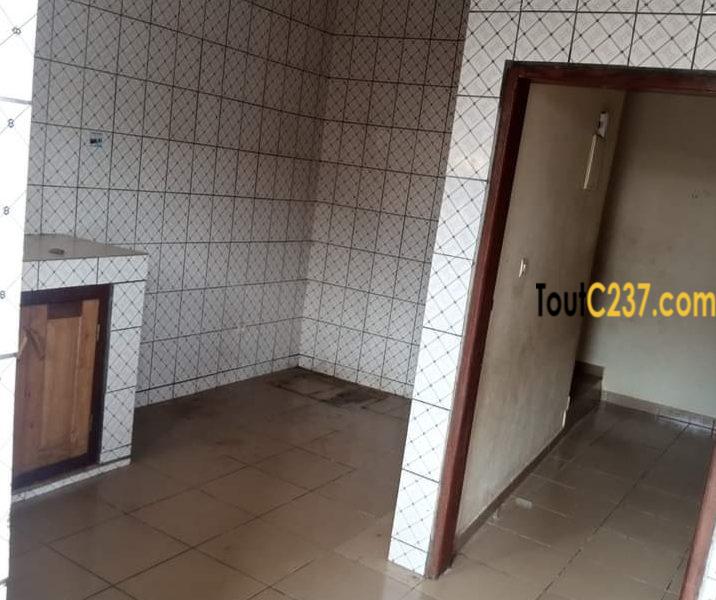 Appartement entrée seule à louer à Kotto Douala