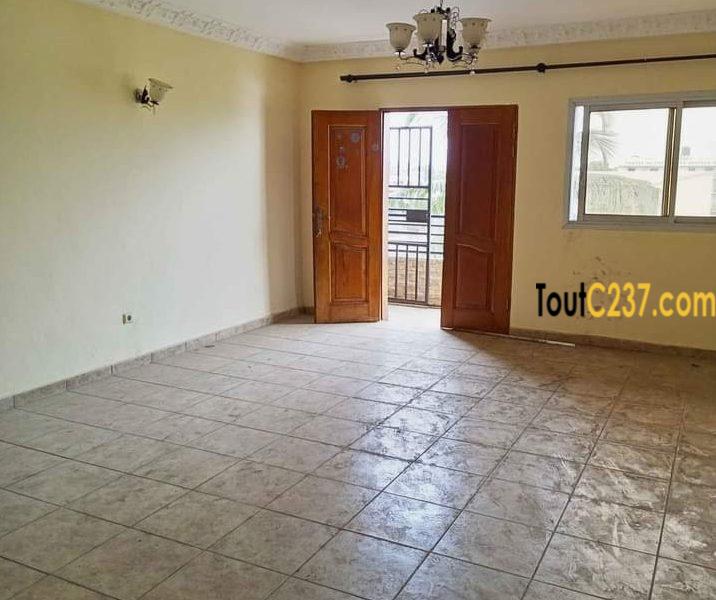 Vaste appartement à louer à Makepe Douala