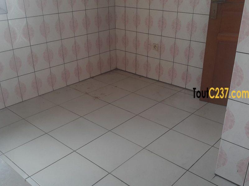 Appartement à louer à Bonamoussadi Douala