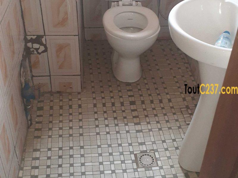 Bureau à louer à Akwa Douala