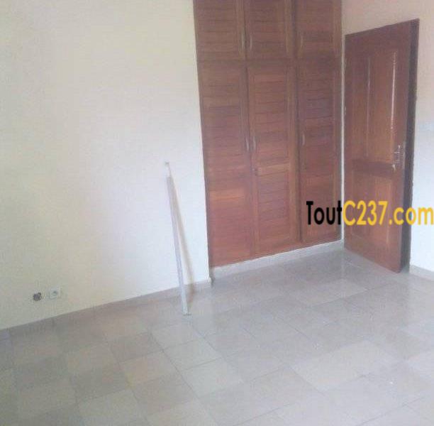 Appartement à louer à Makepe Douala