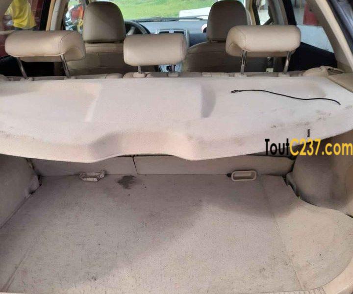 Toyota Blade Immatriculé à vendre à Douala