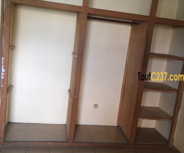 Appartement à louer à Bonamoussadi Douala