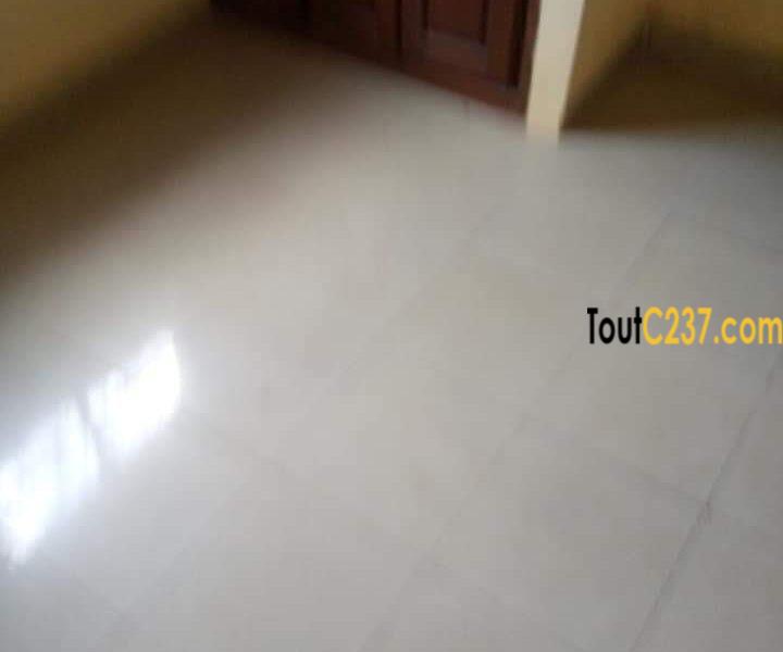 Appartement à loué à Logpom Douala