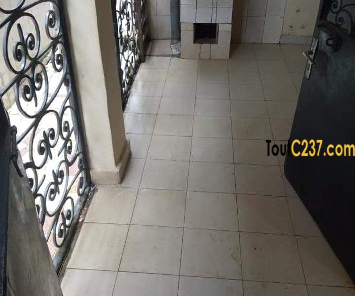 Appartement à loué à Logpom Douala