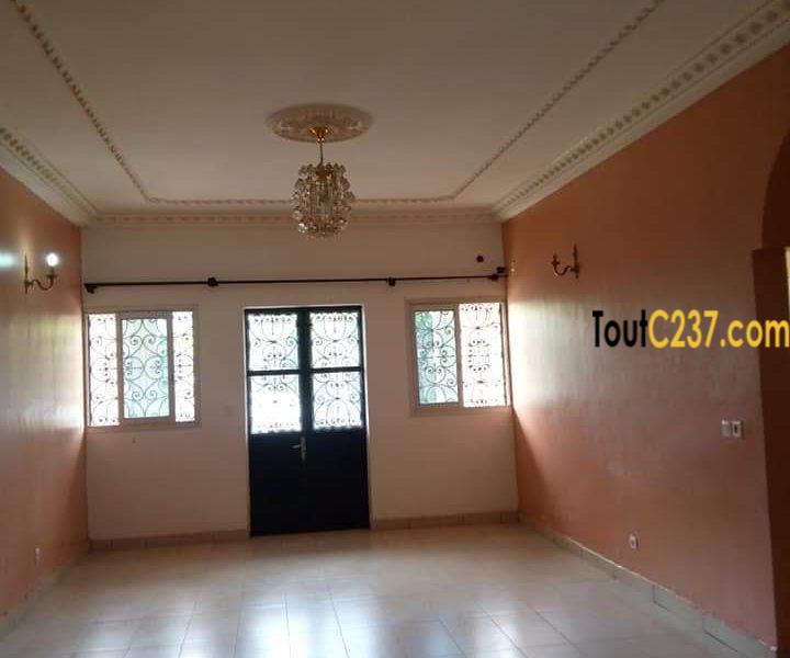 Appartement à loué à Logpom Douala