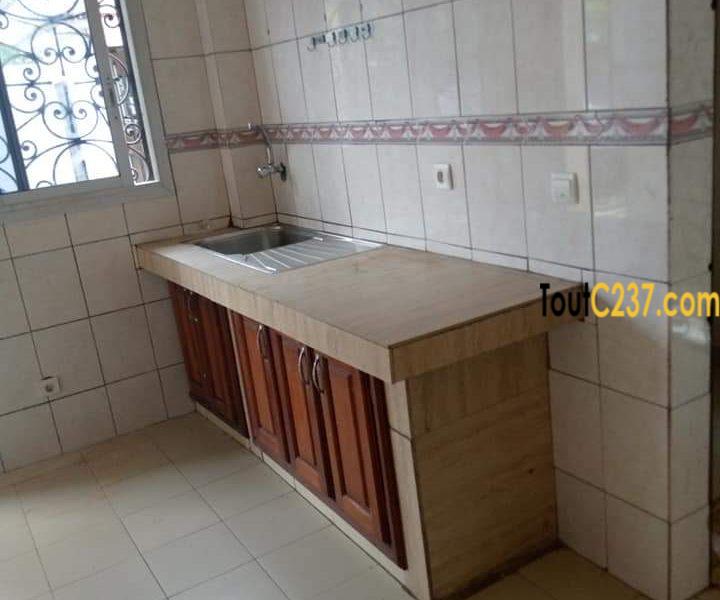 Appartement à loué à Logpom Douala