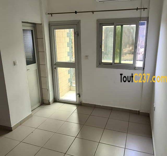 Appartement à louer à Bonamoussadi Douala