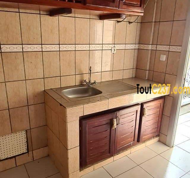 Appartement à louer à Bonamoussadi Douala