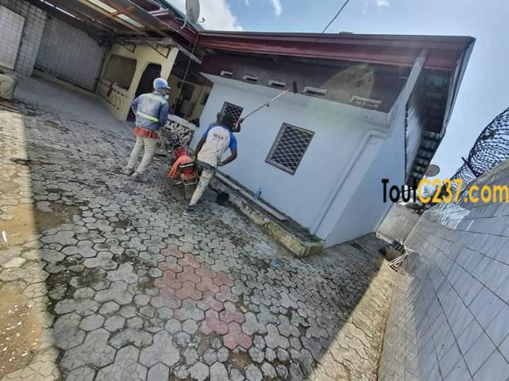 Villa sic à louer à Bonamoussadi Douala