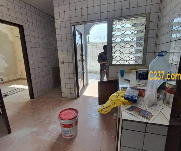 Villa sic à louer à Bonamoussadi Douala