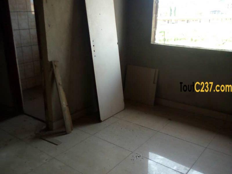 Studio moderne à louer à Bonamoussadi Douala