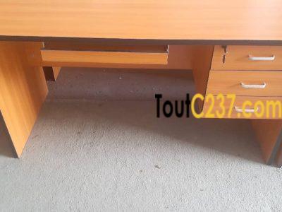 Table d'ordinateur à vendre