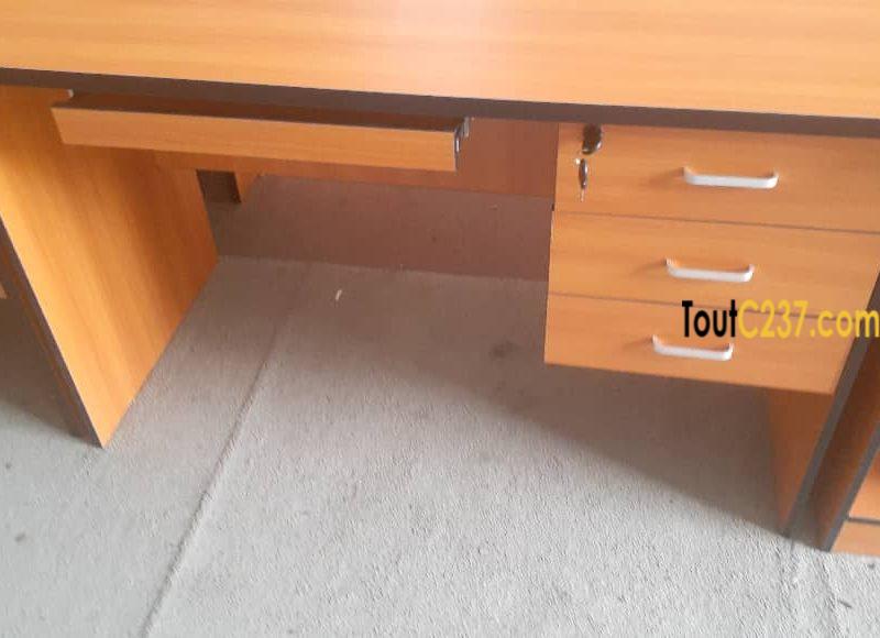 Solde: Tables d'ordinateurs à vendre