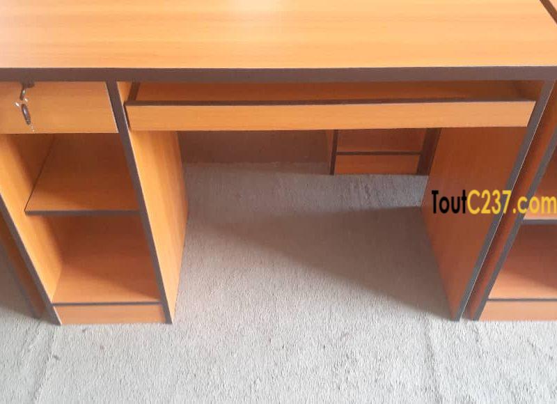 Solde: Tables d'ordinateurs à vendre