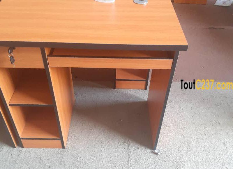 Solde: Tables d'ordinateurs à vendre