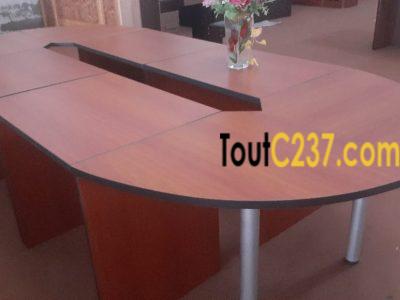 Solde: Table de conférence à vendre