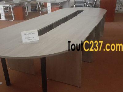 Solde: Table de conférence à vendre