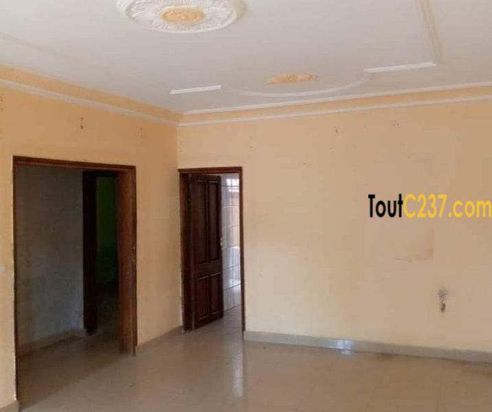 Appartement à louer à Logpom Douala