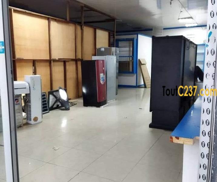 Boutique à louer à Bonamoussadi Douala