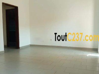 Studio à louer à antenne kotto Douala