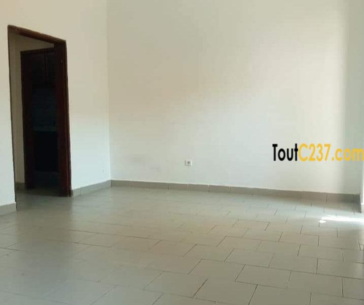 Studio à louer à antenne kotto Douala