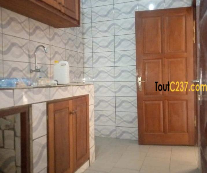 Studio à louer à antenne kotto Douala