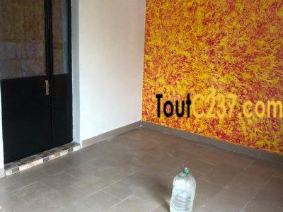Studio Moderne à louer à Makepe Douala