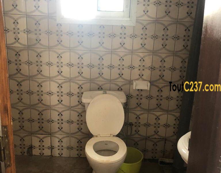 Studio Moderne à louer à Makepe Douala