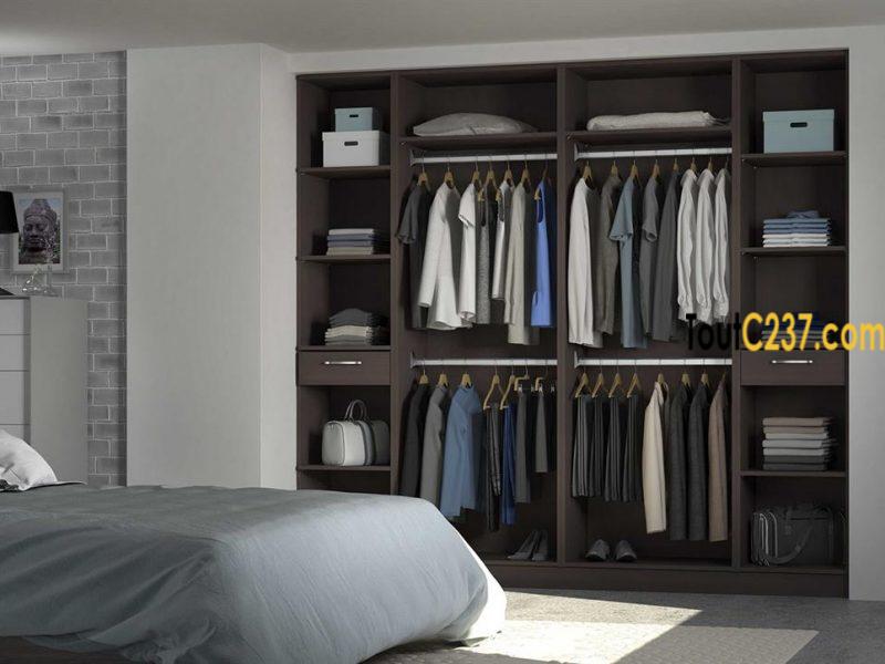 Dressing ouverte chêne massif aménagements CASA (Made in Cameroun)