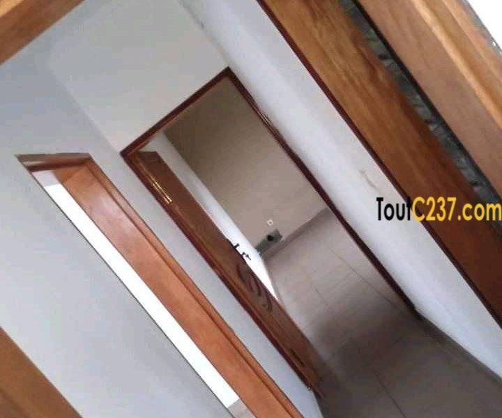 Appartement à louer à Bonamoussadi, Douala