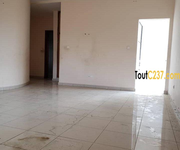 Duplex à louer à Logpom Douala