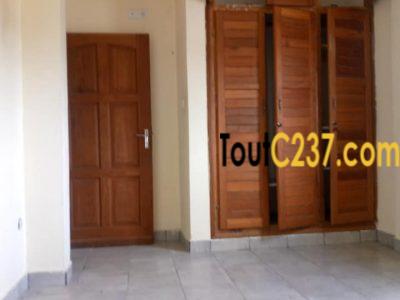 Appartement à louer à Bonamoussadi Douala