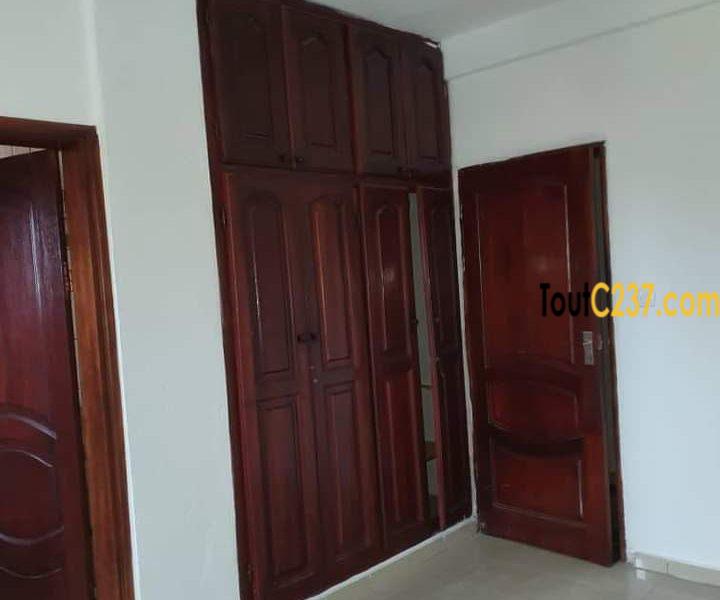 Appartement à louer à Bonamoussadi Douala