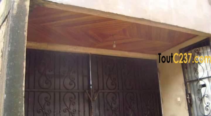 Duplex à vendre à Logpom Douala