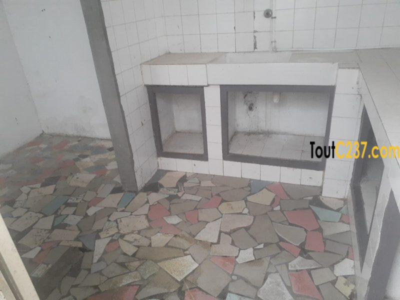 Maison à louer à Bonamoussadi,Douala