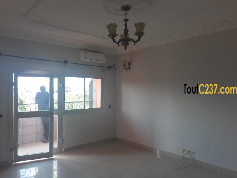 Appartement à louer à Bonamoussadi Douala