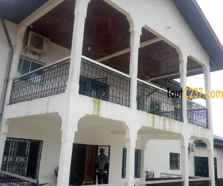 Duplex à louer à Logpom Douala