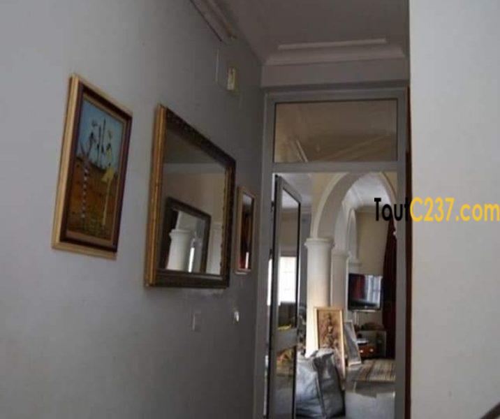 Duplex à vende à Logpom Douala