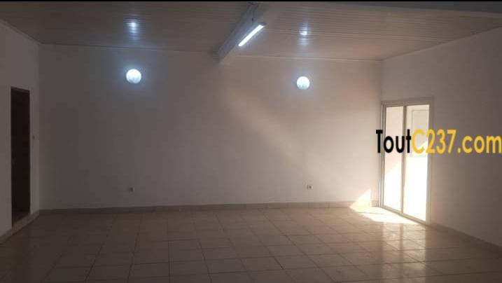 Espace Bureau à loué à Logpom