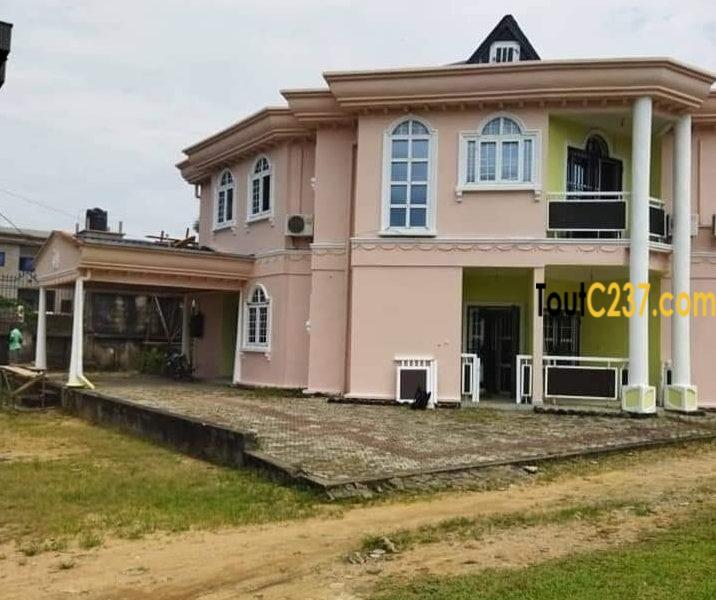 Duplex à louer à Logpom Douala