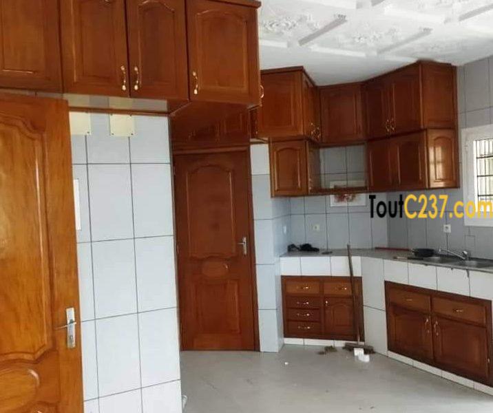 Duplex à louer à Logpom Douala
