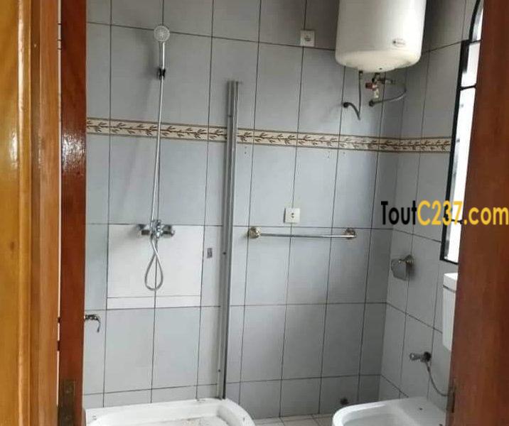 Duplex à louer à Logpom Douala