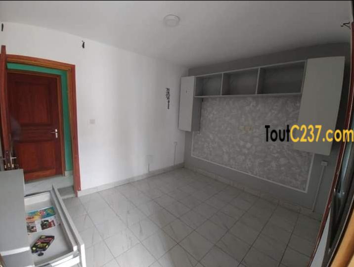Bureau à louer à Makepe Douala