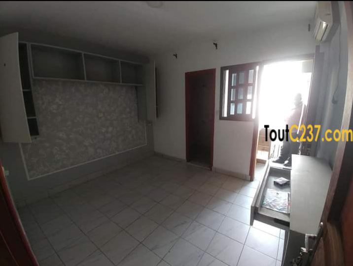 Bureau à louer à Makepe Douala